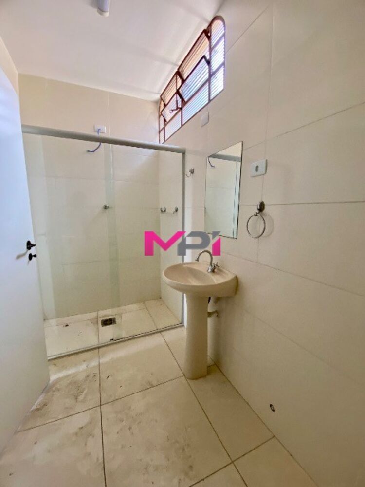 Casa à venda com 3 quartos, 667m² - Foto 11