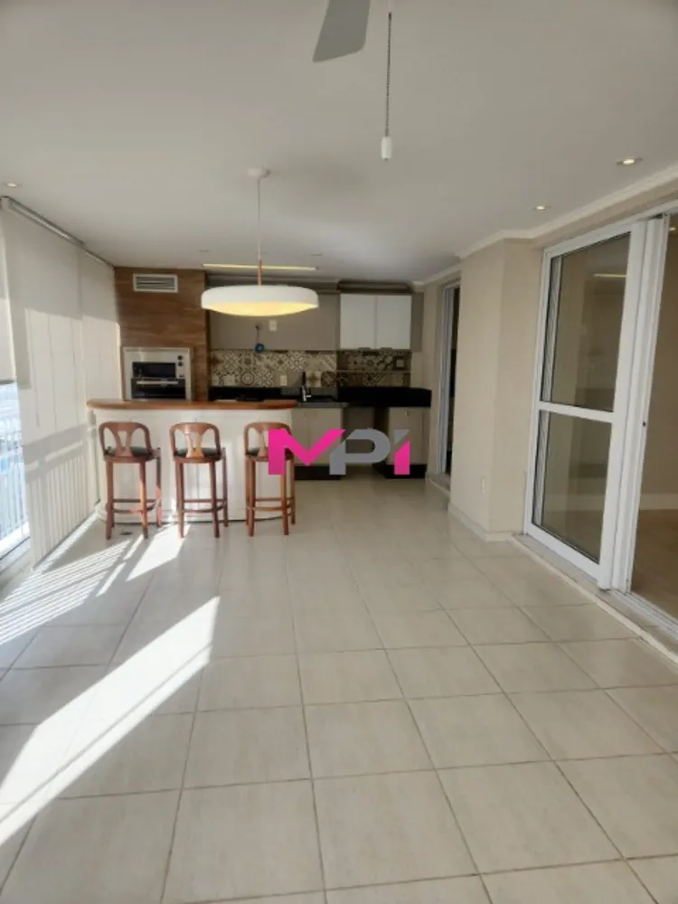 Apartamento, 3 quartos, 216 m² - Foto 4