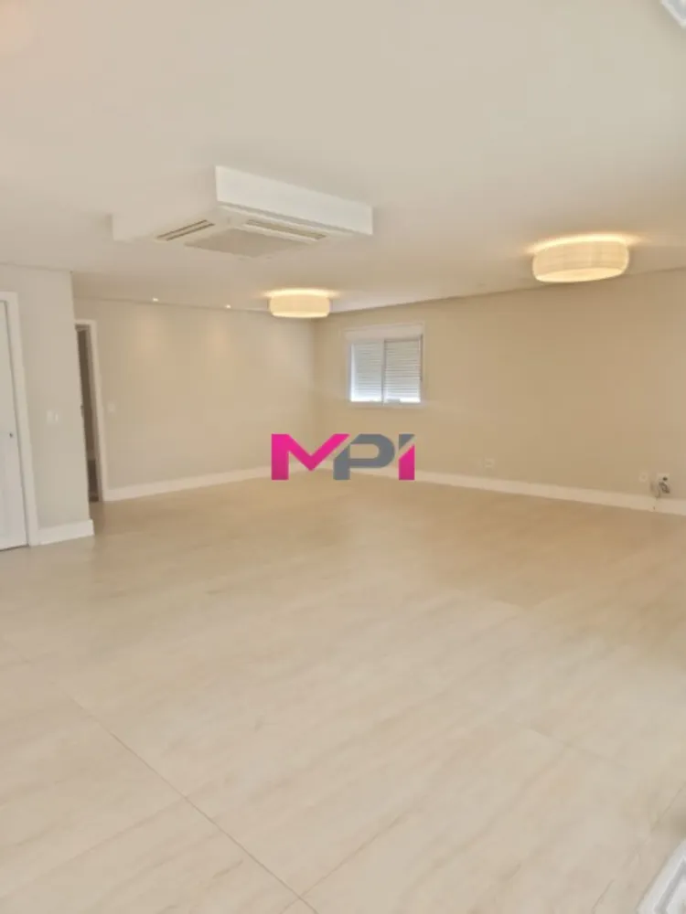 Apartamento, 3 quartos, 216 m² - Foto 1
