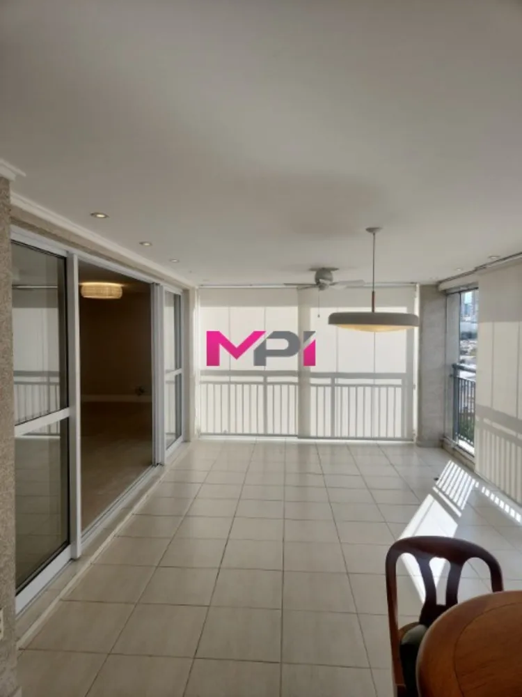 Apartamento, 3 quartos, 216 m² - Foto 3