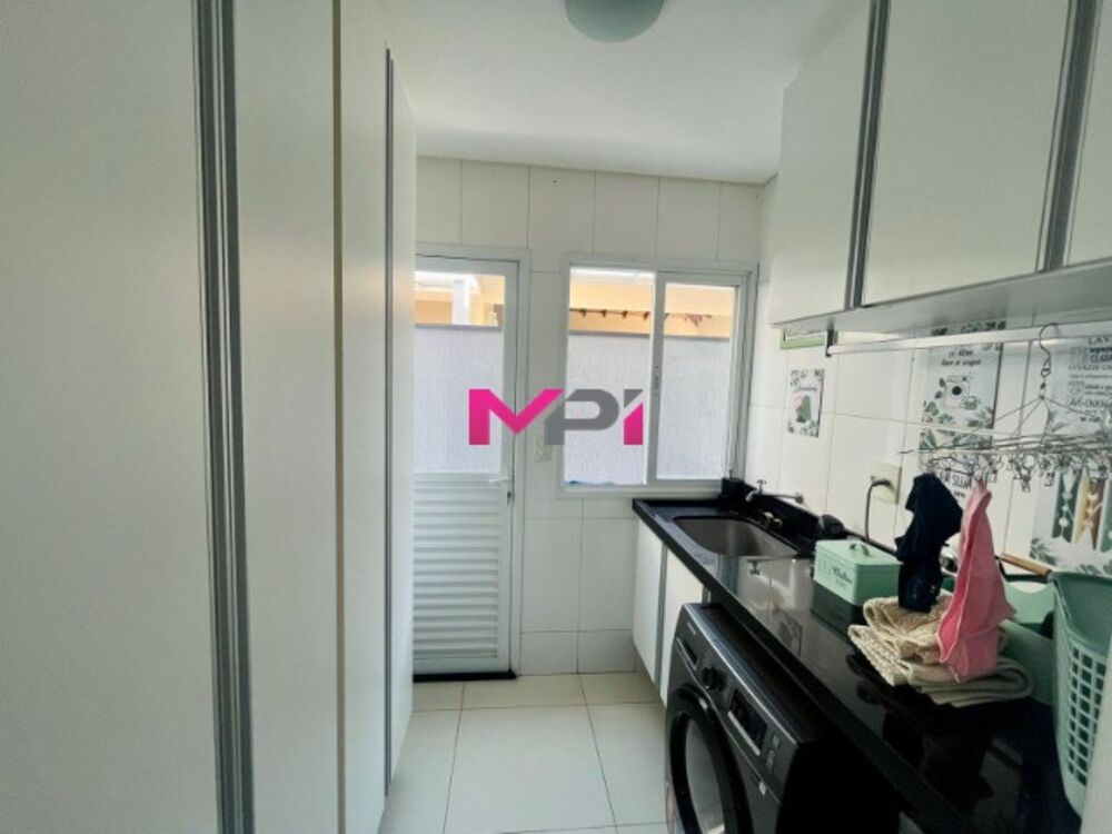 Casa de Condomínio à venda com 4 quartos, 318m² - Foto 3