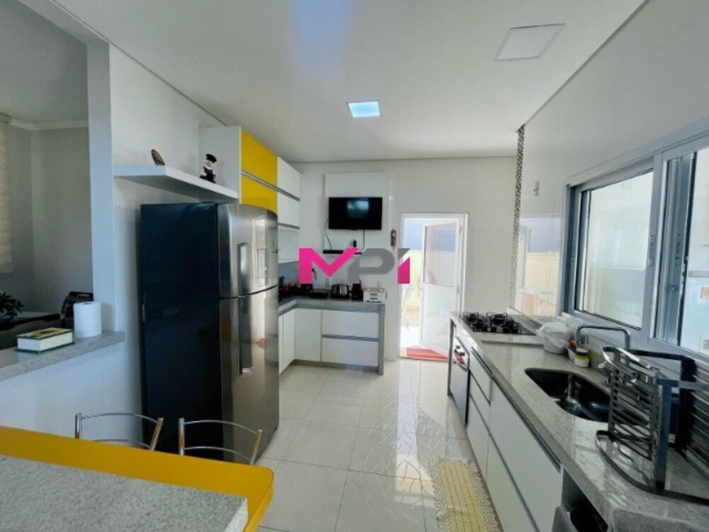 Casa de Condomínio à venda com 4 quartos, 280m² - Foto 3