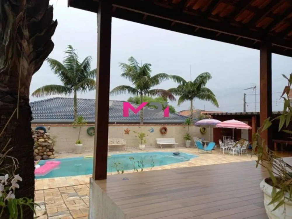 Chácara, 3 quartos, 3000 m² - Foto 1