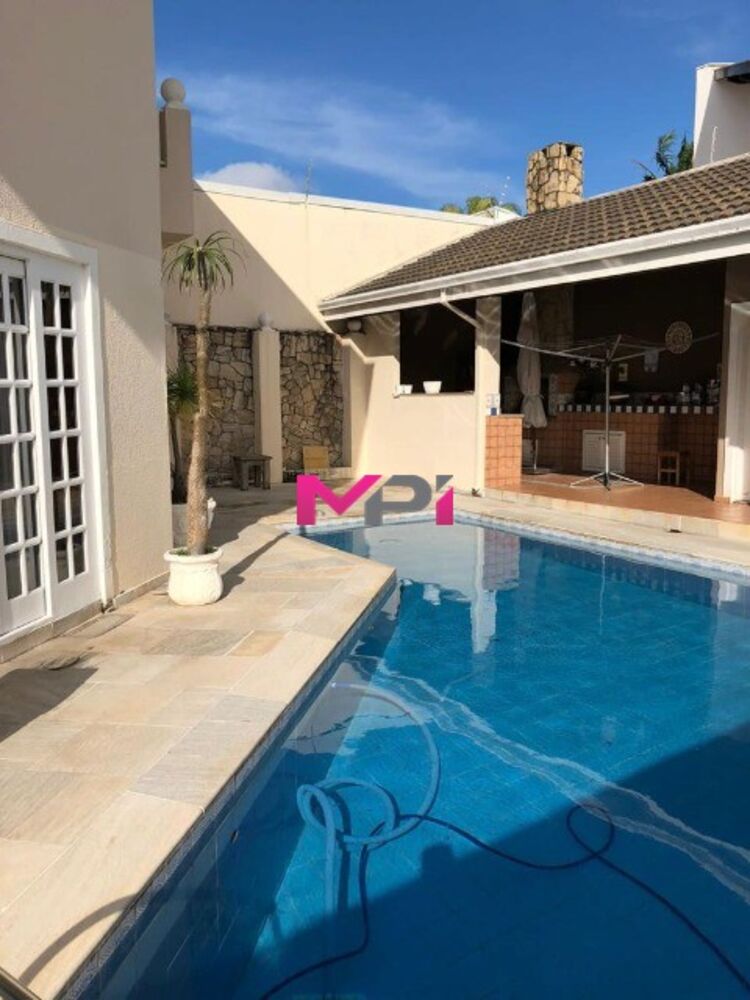 Sobrado, 3 quartos, 550 m² - Foto 1