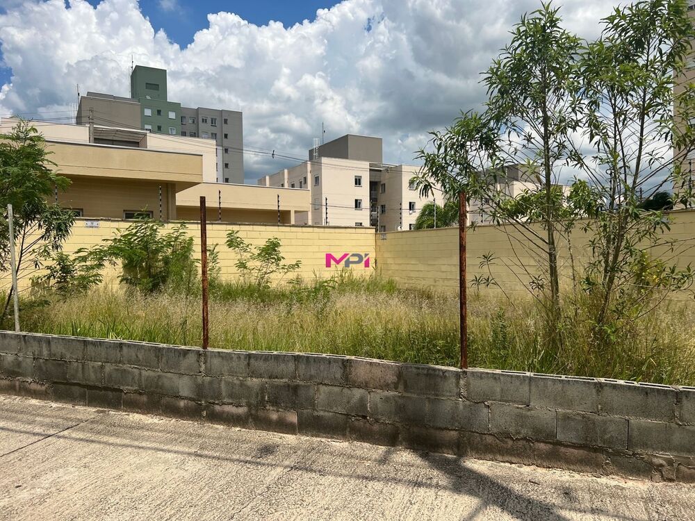 Terreno, 180 m² - Foto 1
