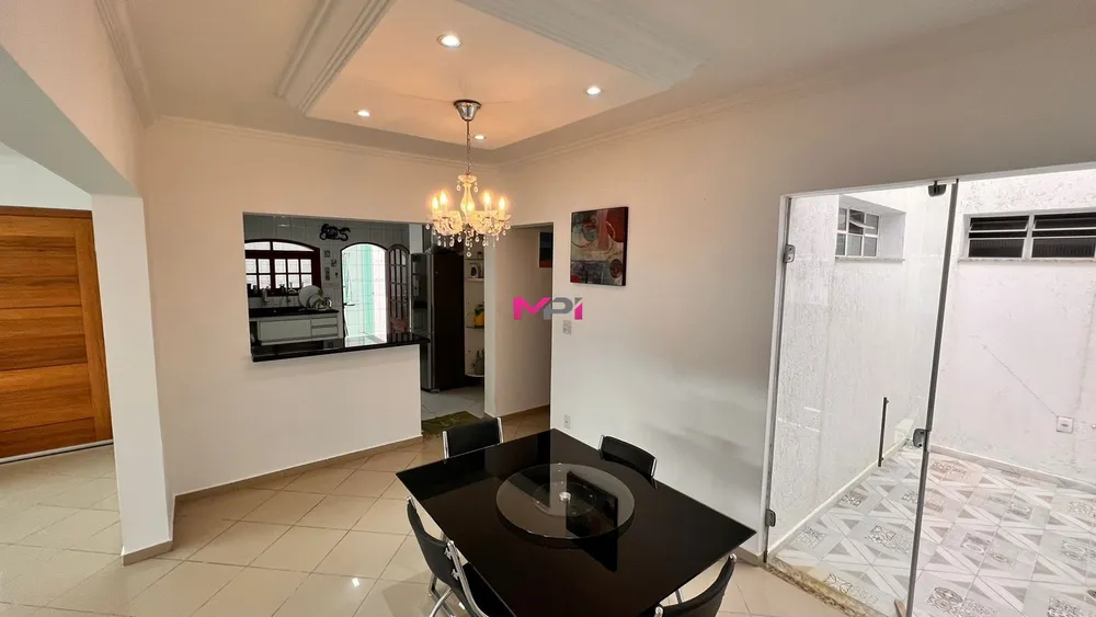 Casa, 3 quartos, 320 m² - Foto 2