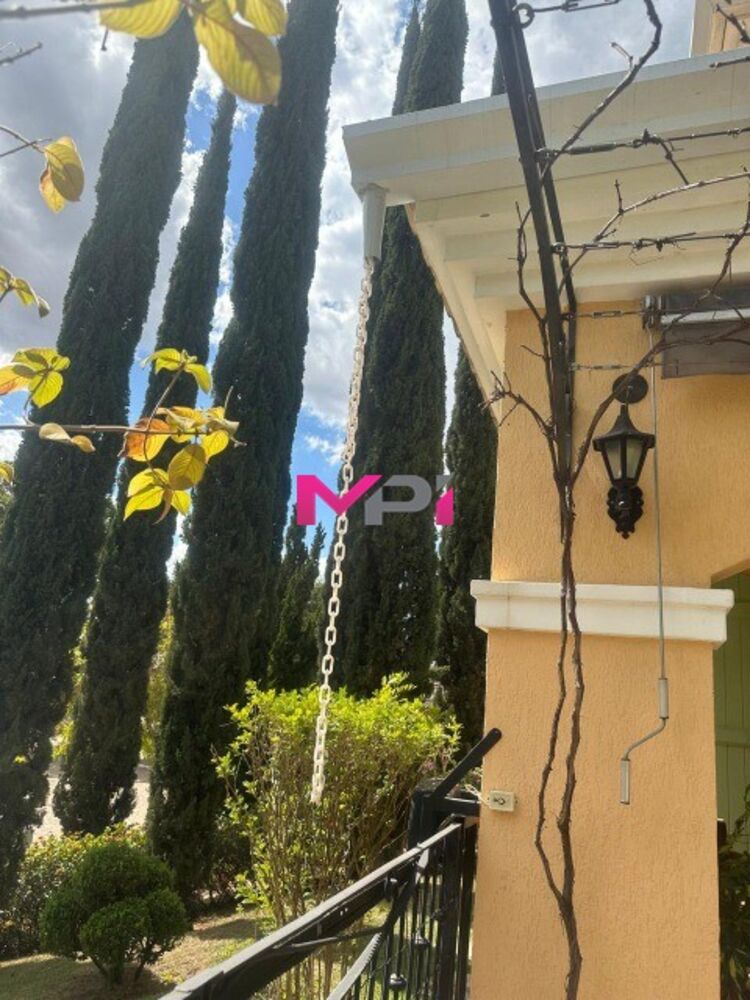 Casa de Condomínio à venda com 4 quartos, 300m² - Foto 3
