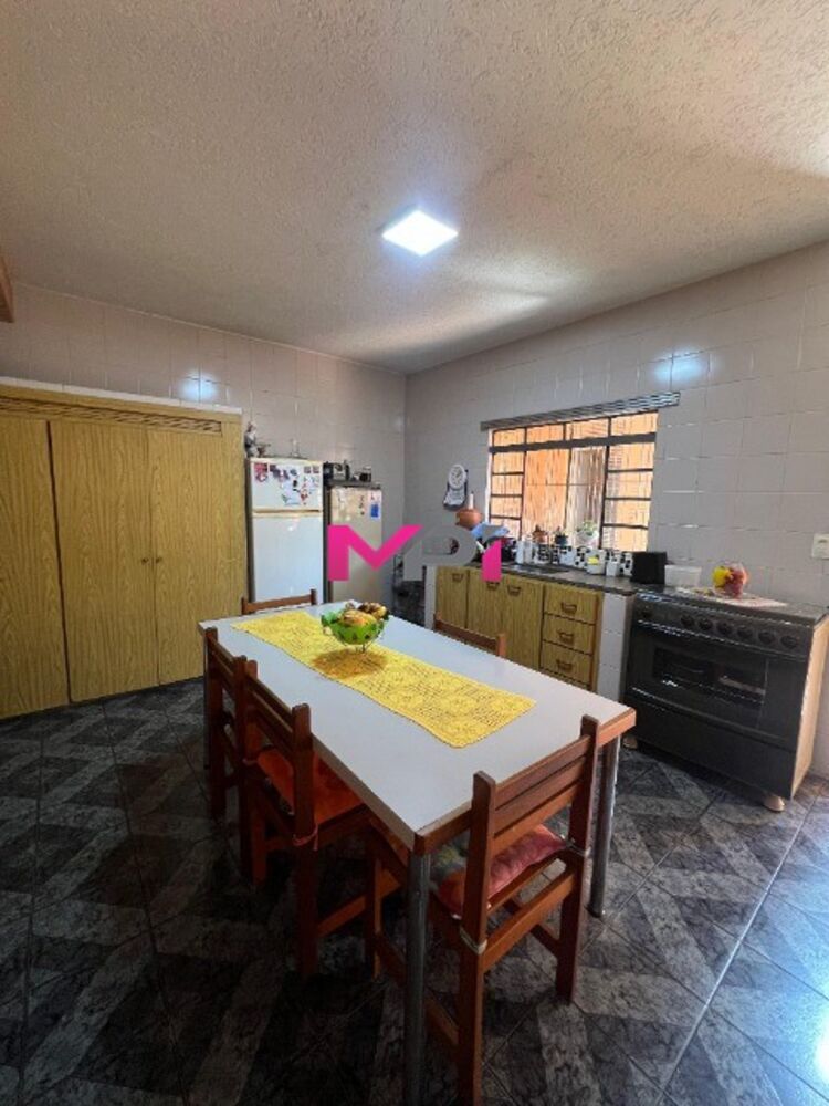 Casa à venda com 3 quartos, 149m² - Foto 7