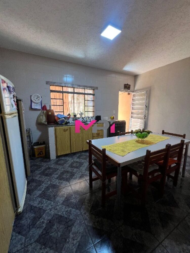 Casa à venda com 3 quartos, 149m² - Foto 8
