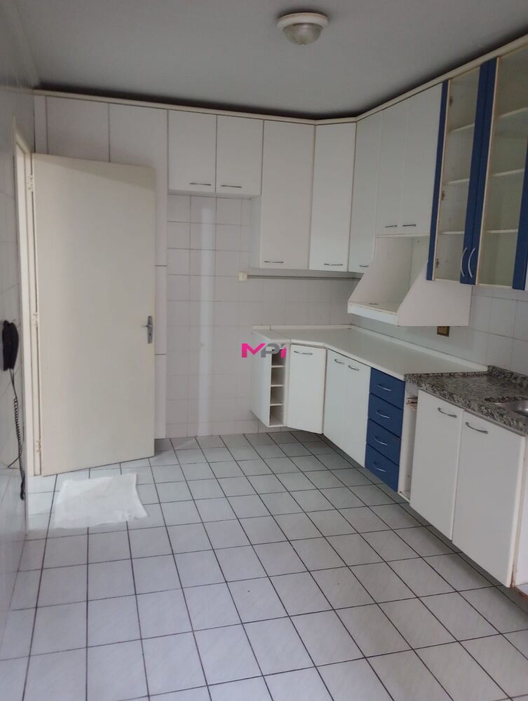 Apartamento à venda com 2 quartos, 64m² - Foto 9