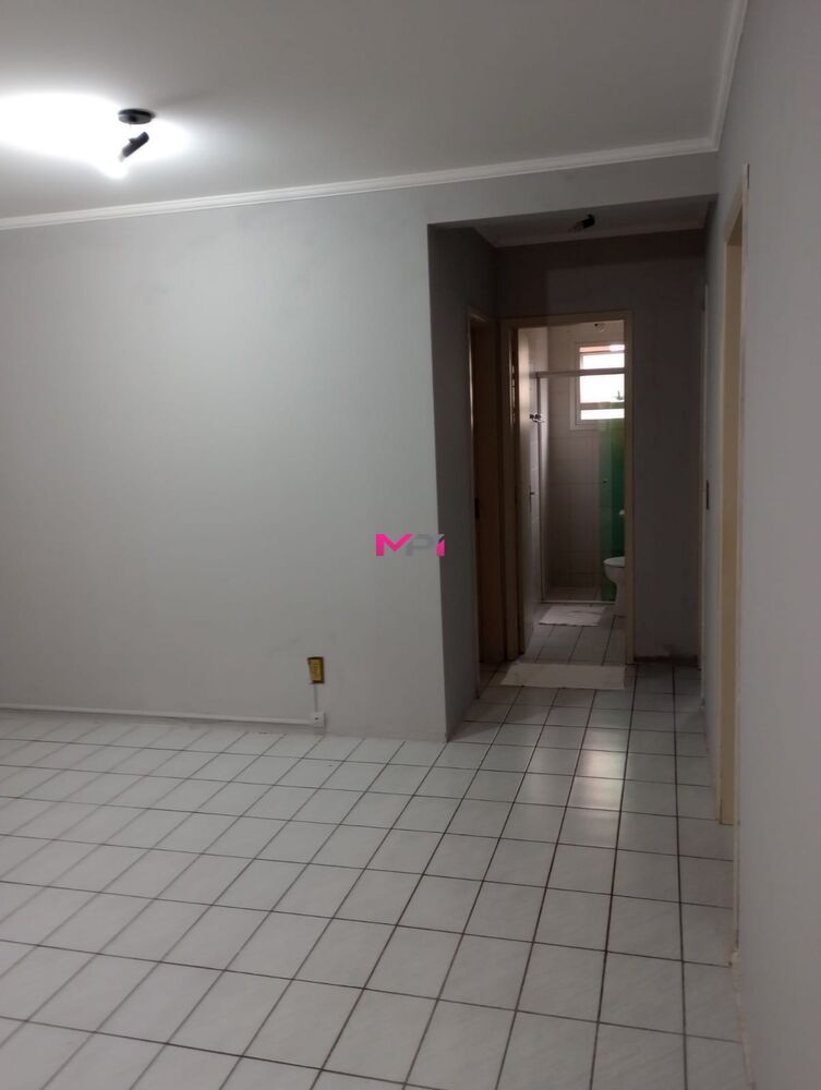 Apartamento à venda com 2 quartos, 64m² - Foto 3