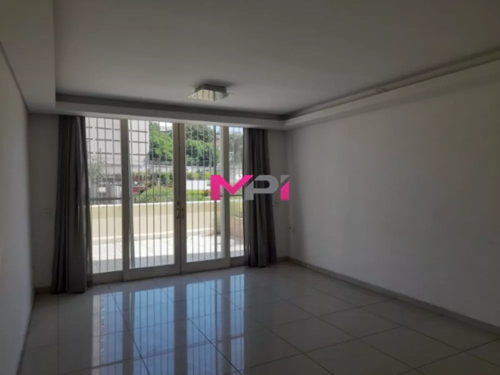 Apartamento para alugar com 3 quartos, 150m² - Foto 2