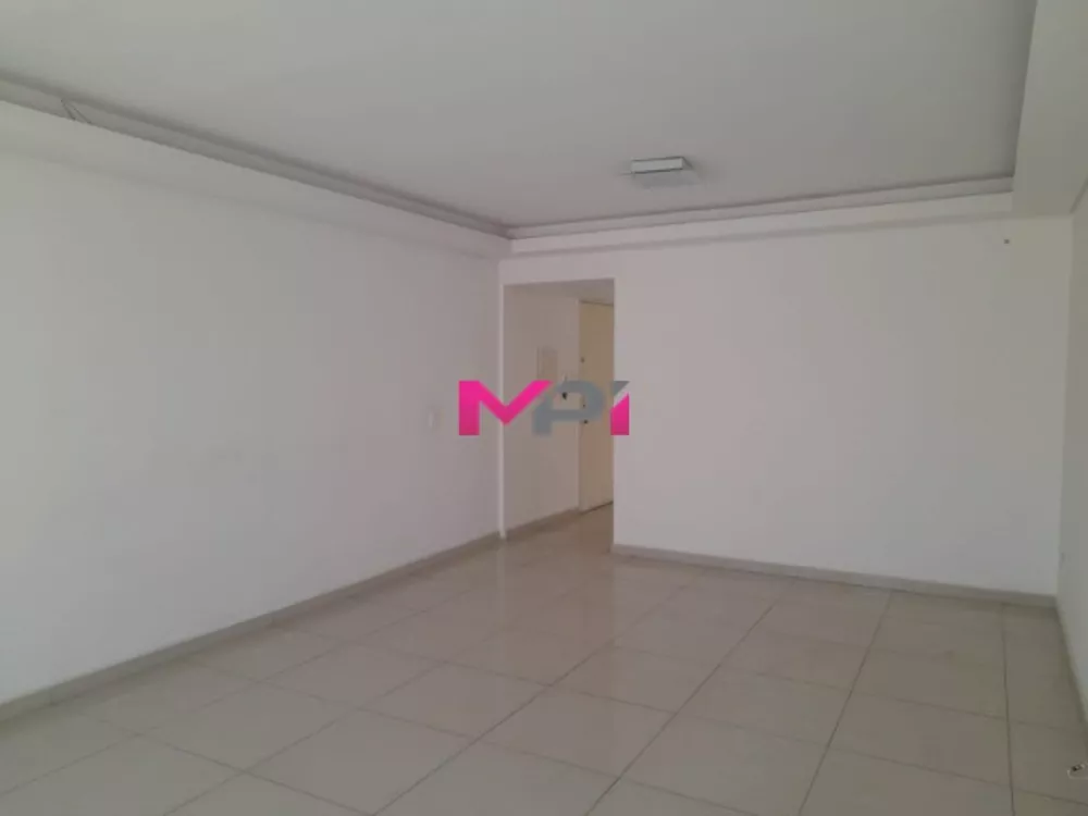 Apartamento para alugar com 3 quartos, 150m² - Foto 1