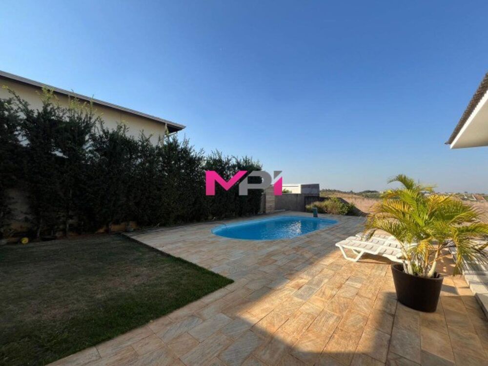 Casa de Condomínio à venda com 3 quartos, 387m² - Foto 2