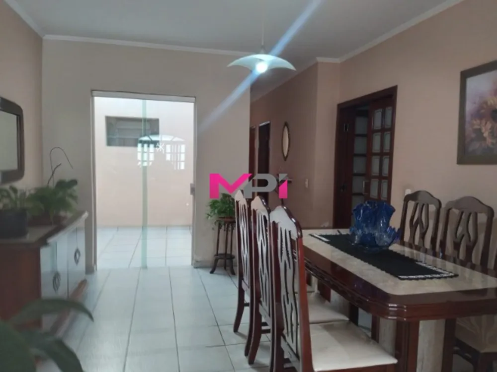 Casa, 3 quartos, 186 m² - Foto 3