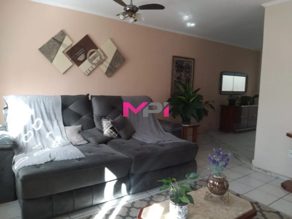 Casa, 3 quartos, 186 m² - Foto 1