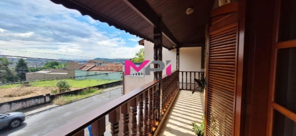 Sobrado, 3 quartos, 286 m² - Foto 1