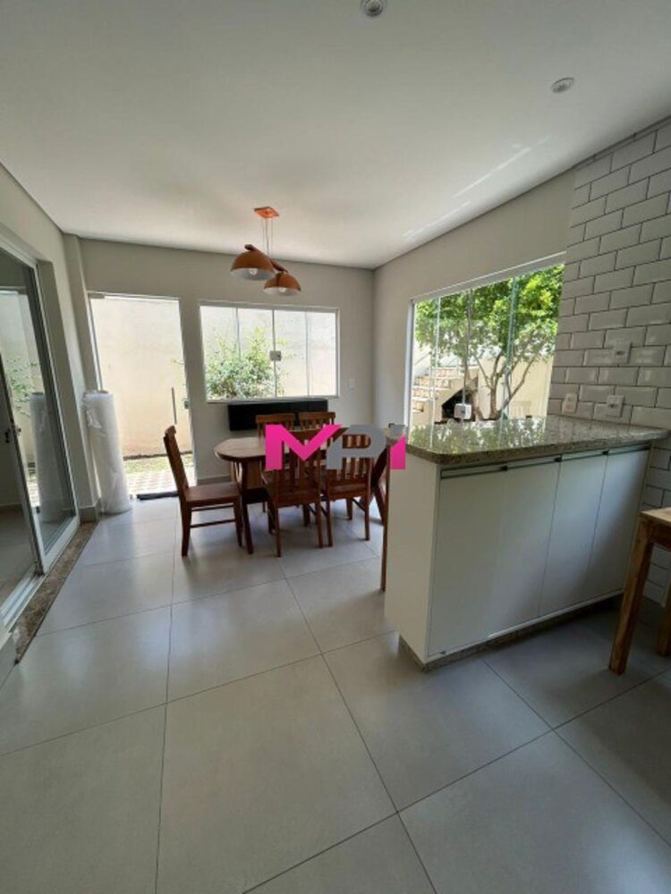 Casa de Condomínio à venda com 3 quartos, 230m² - Foto 5