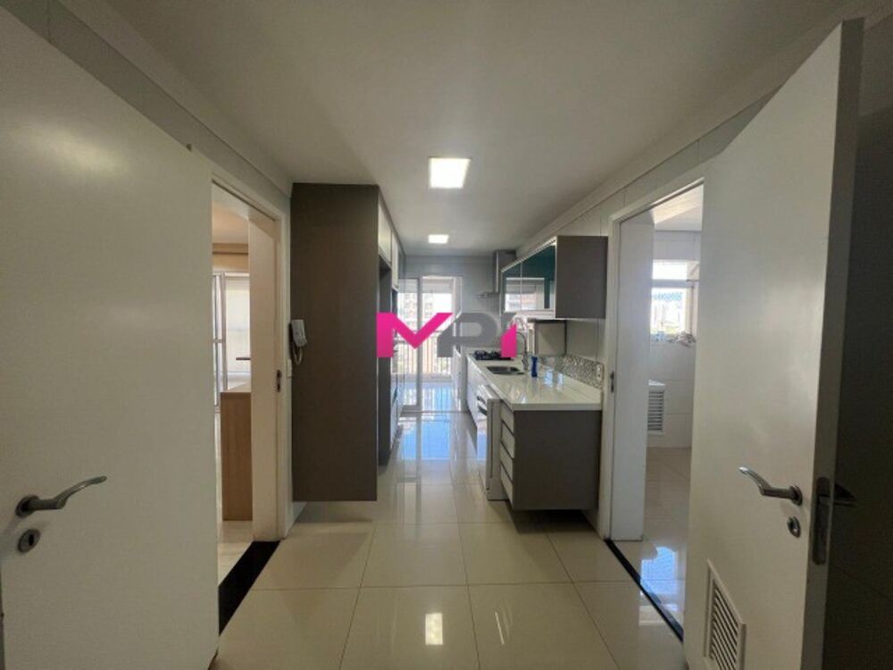 Apartamento para alugar com 3 quartos, 166m² - Foto 11