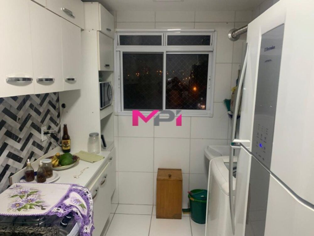 Apartamento à venda com 2 quartos, 65m² - Foto 3