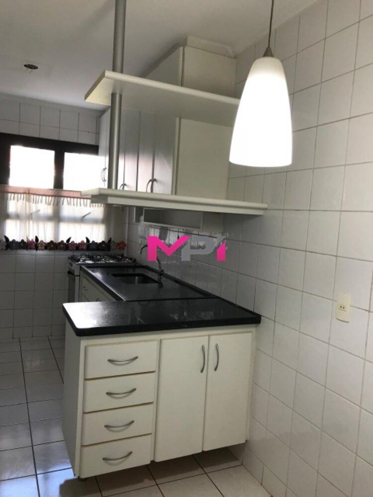 Apartamento à venda com 3 quartos, 100m² - Foto 2