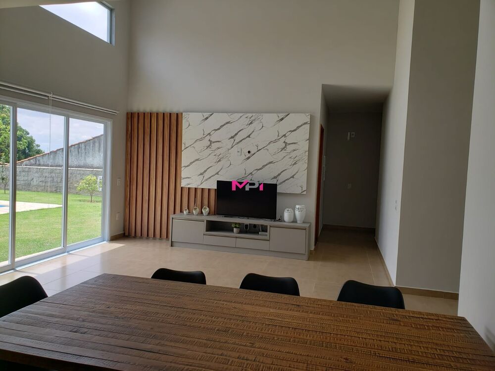 Casa, 3 quartos, 223 m² - Foto 2