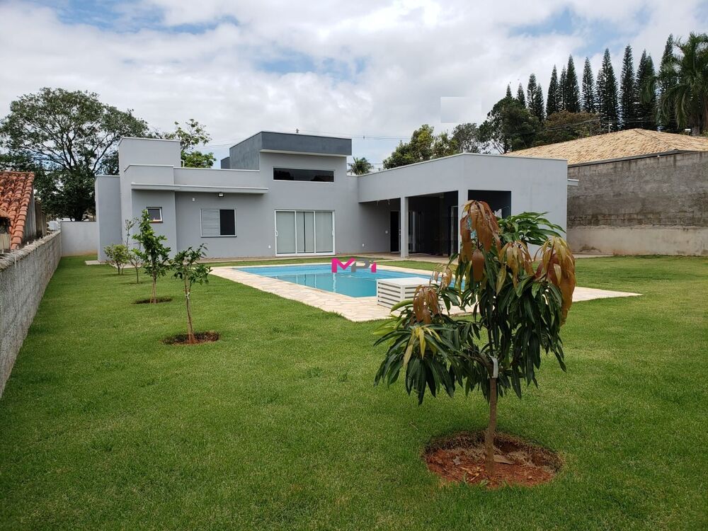 Casa, 3 quartos, 223 m² - Foto 1