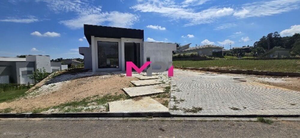 Casa de Condomínio à venda com 3 quartos, 278m² - Foto 2