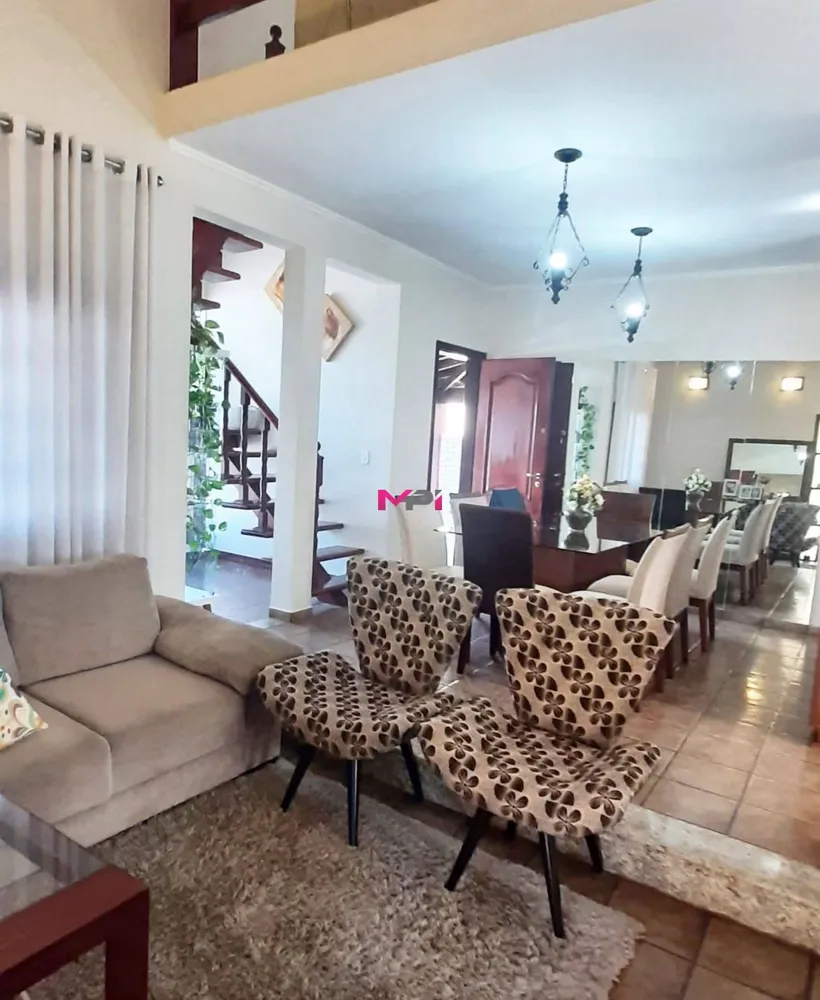 Sobrado, 4 quartos, 323 m² - Foto 2