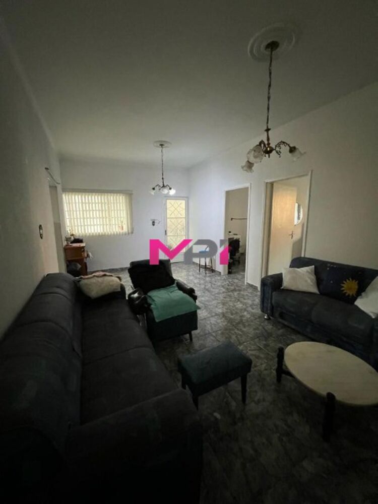 Casa à venda com 2 quartos, 225m² - Foto 1