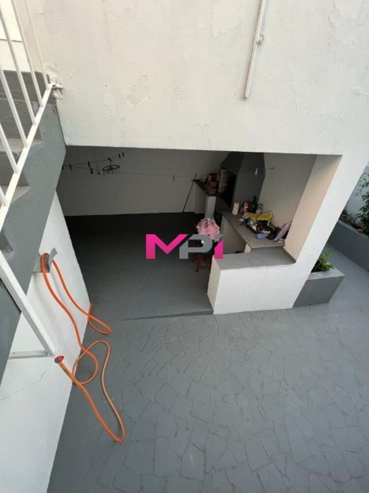Casa à venda com 2 quartos, 225m² - Foto 7