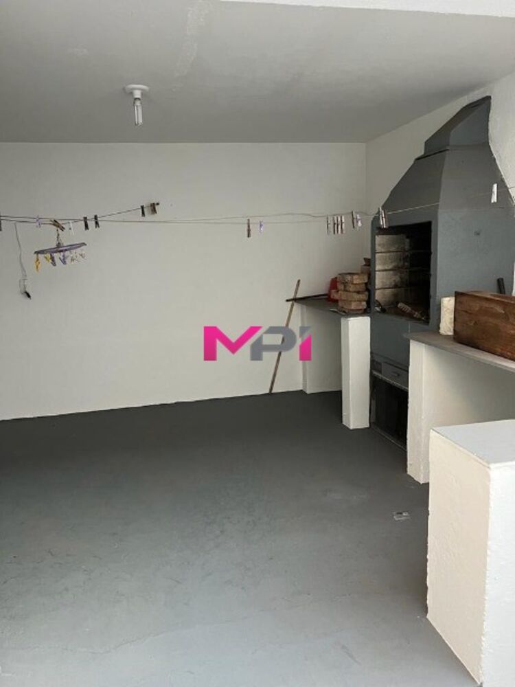 Casa à venda com 2 quartos, 225m² - Foto 11