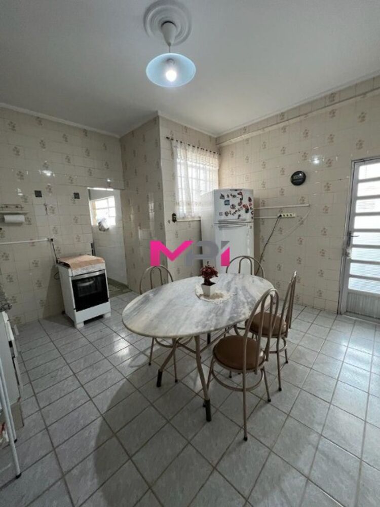 Casa à venda com 2 quartos, 225m² - Foto 3