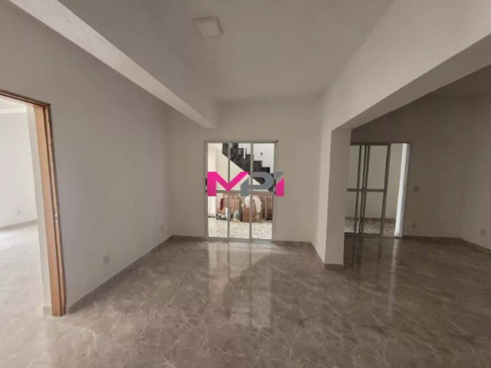 Prédio Inteiro à venda com 5 quartos, 150m² - Foto 1