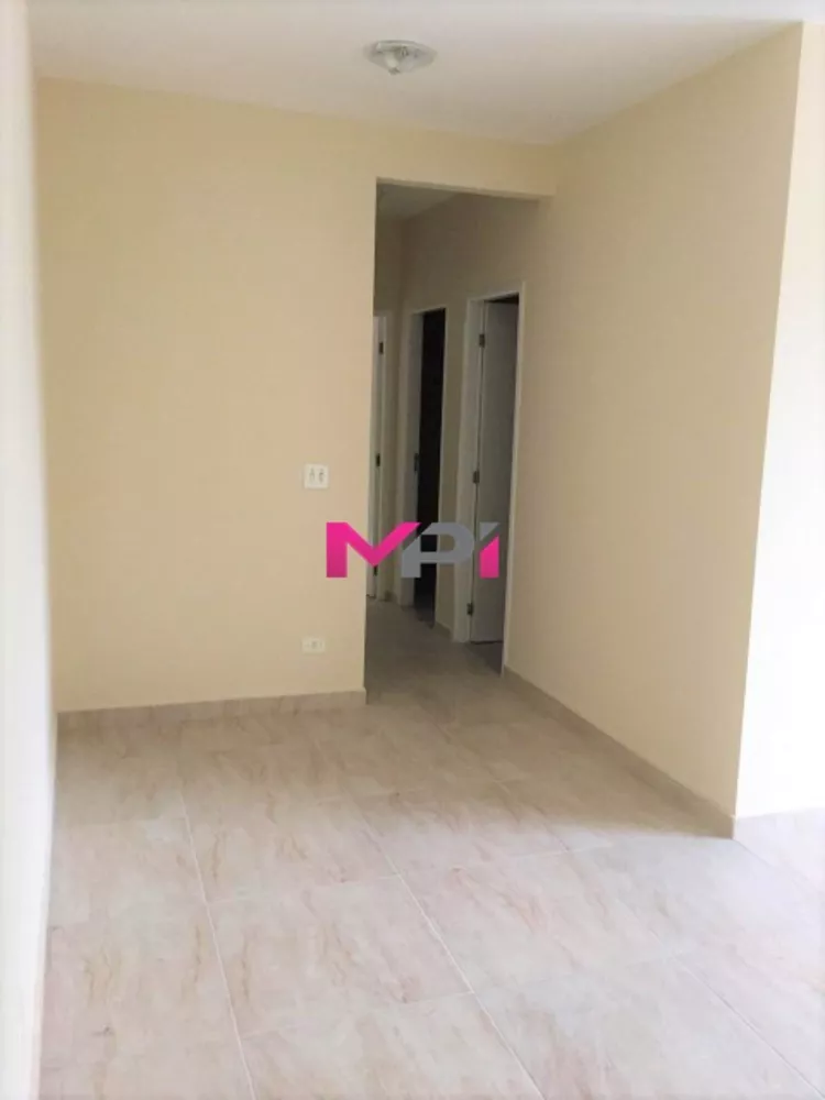 Apartamento à venda com 3 quartos, 75m² - Foto 2