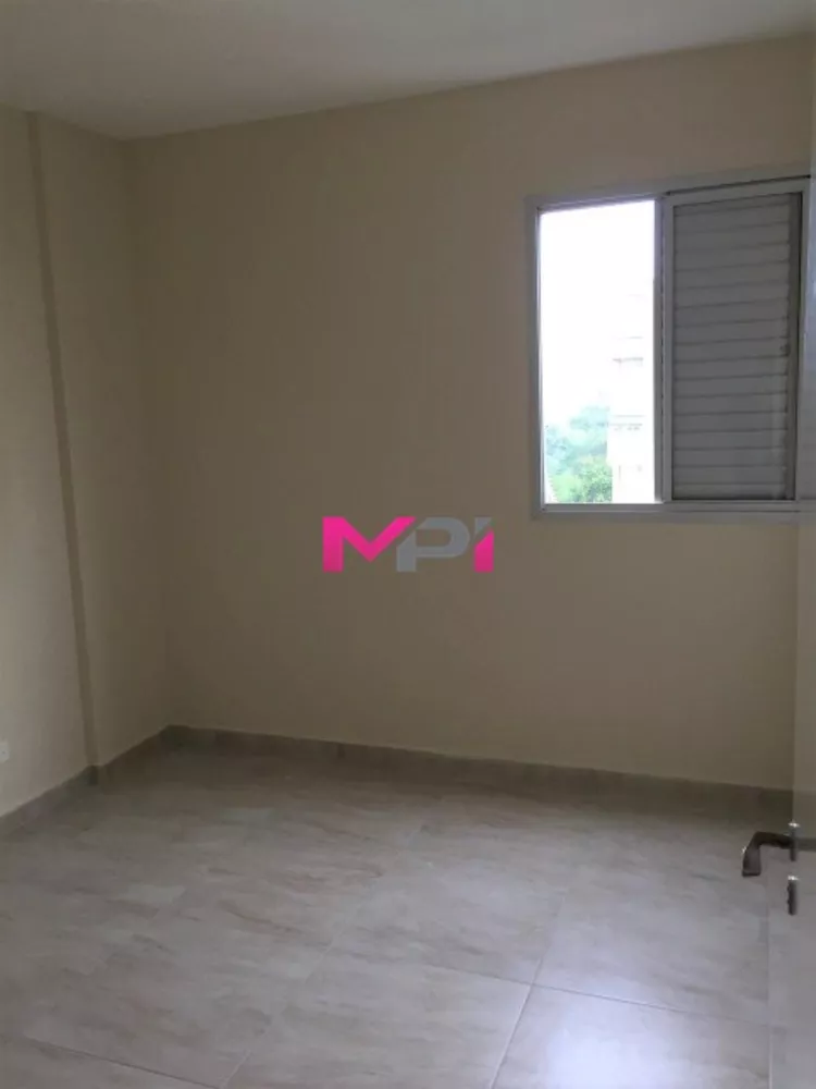 Apartamento à venda com 3 quartos, 75m² - Foto 10