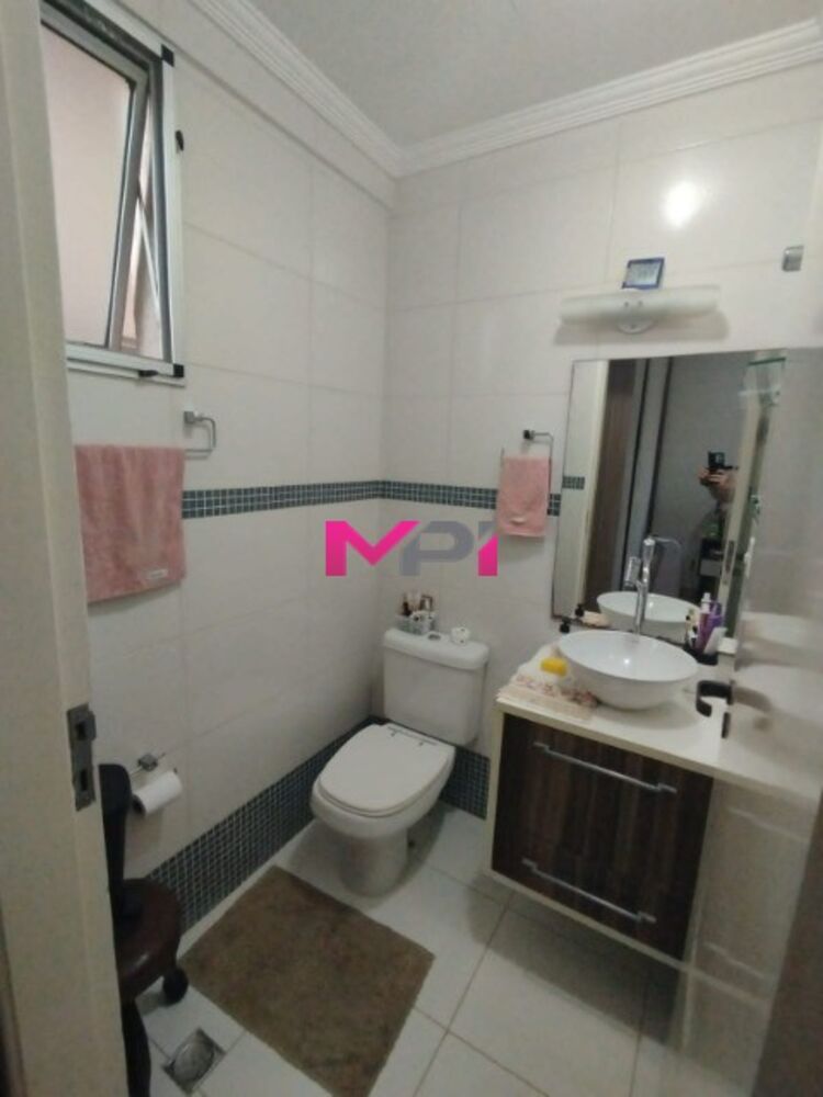 Apartamento à venda com 3 quartos, 75m² - Foto 7
