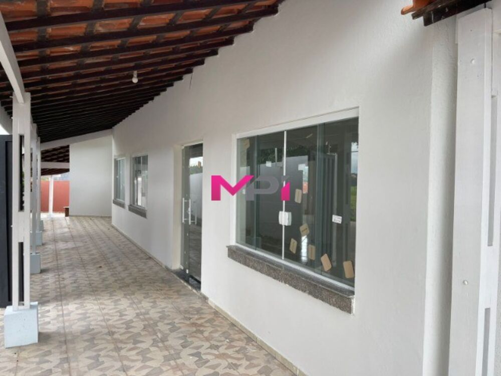 Casa à venda com 4 quartos, 240m² - Foto 3