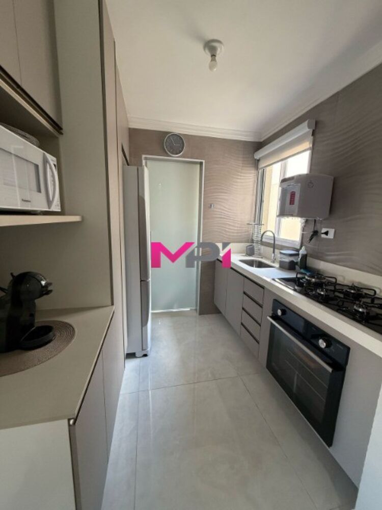 Apartamento à venda com 3 quartos, 70m² - Foto 3