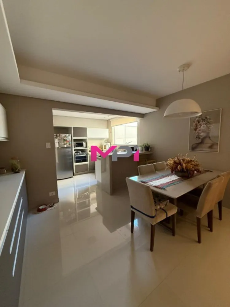 Casa, 3 quartos, 165 m² - Foto 1