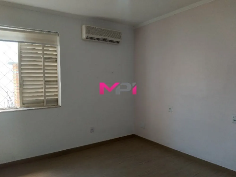 Casa, 3 quartos, 194 m² - Foto 4
