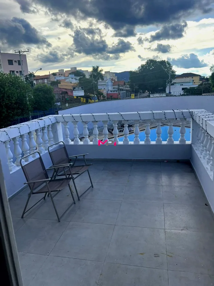 Casa, 4 quartos, 381 m² - Foto 1