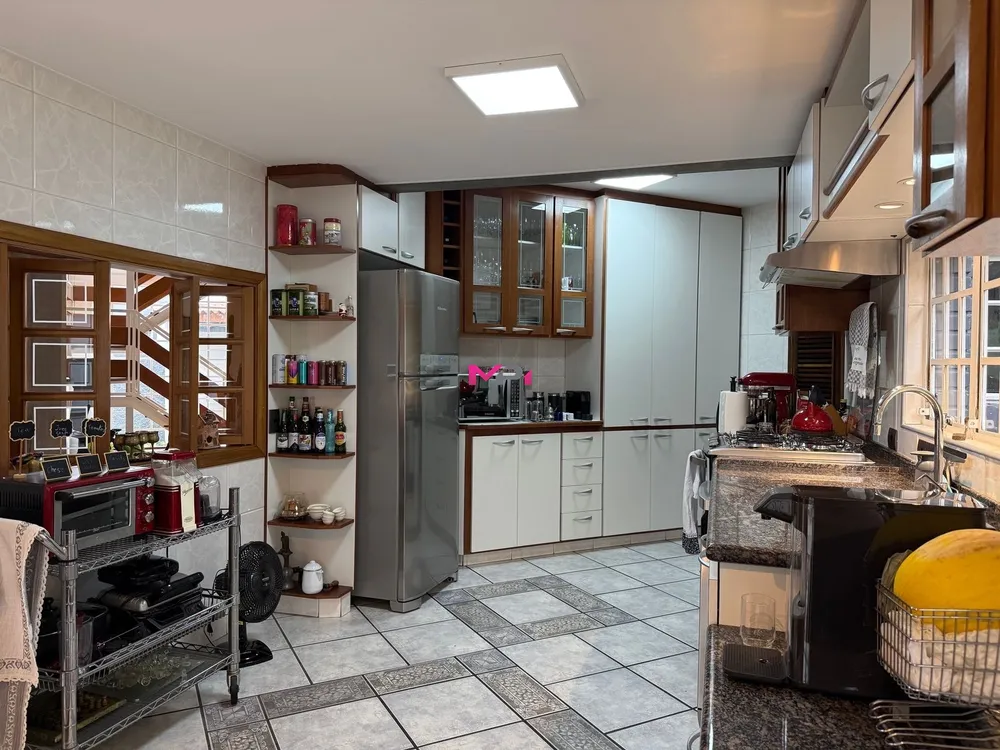 Sobrado, 3 quartos, 239 m² - Foto 7
