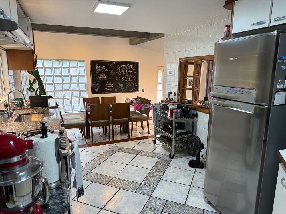 Sobrado, 3 quartos, 239 m² - Foto 8