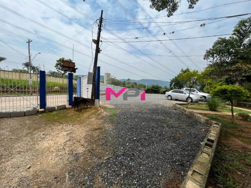 Chácara à venda com 2 quartos, 5108m² - Foto 2