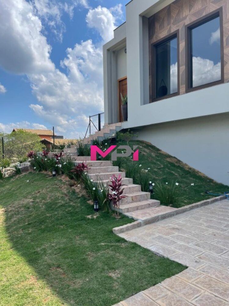 Casa de Condomínio à venda com 4 quartos, 330m² - Foto 4