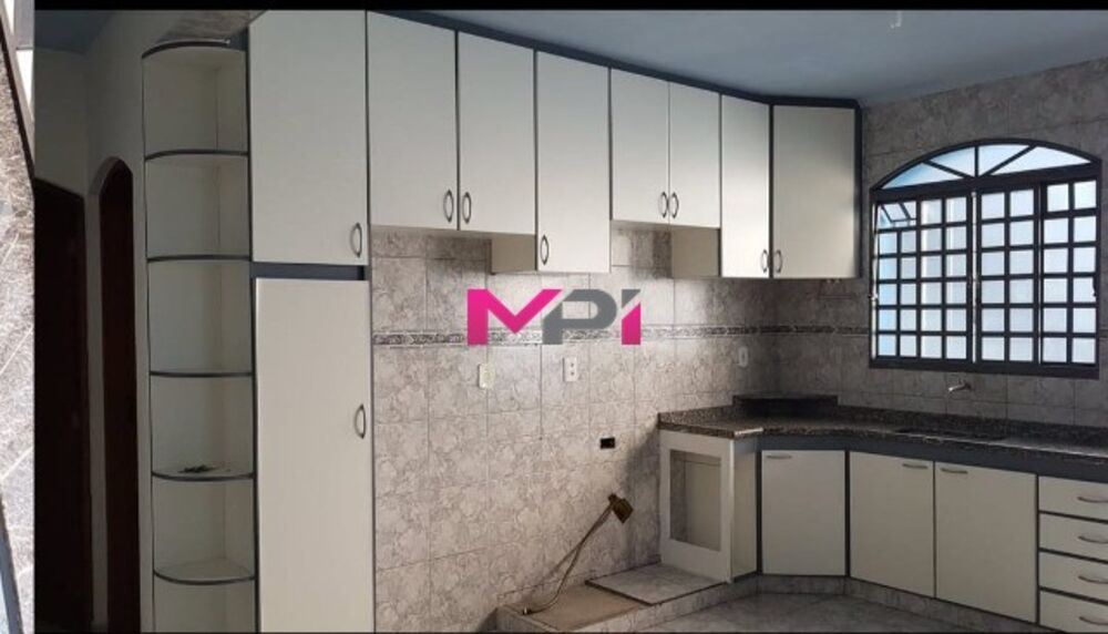 Sobrado, 6 quartos, 210 m² - Foto 4