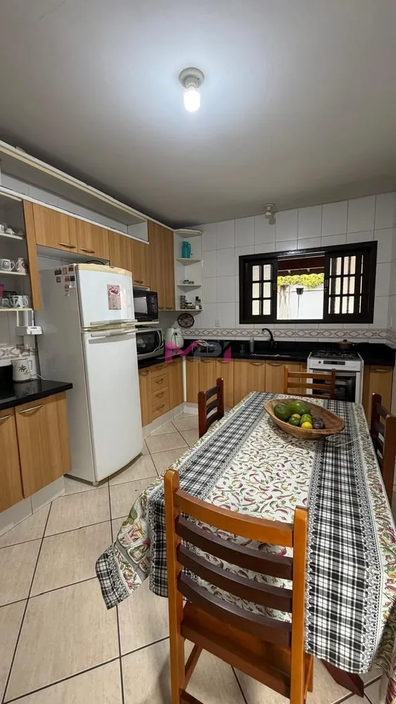 Casa, 3 quartos, 175 m² - Foto 1