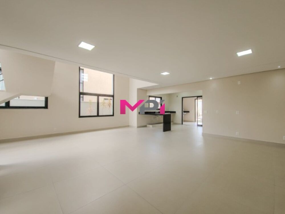 Casa de Condomínio à venda com 3 quartos, 220m² - Foto 3