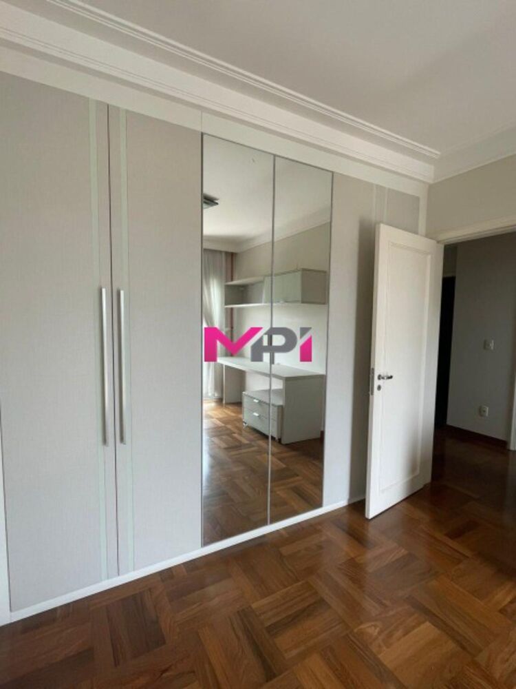 Apartamento à venda com 3 quartos, 157m² - Foto 8
